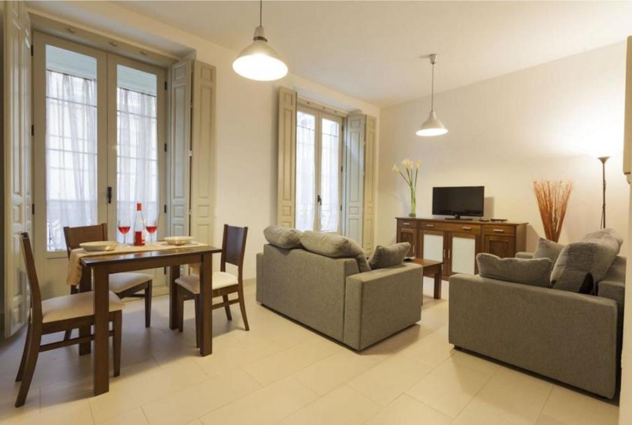 Apartamentos Gibralfaro Centro Malaga Luaran gambar
